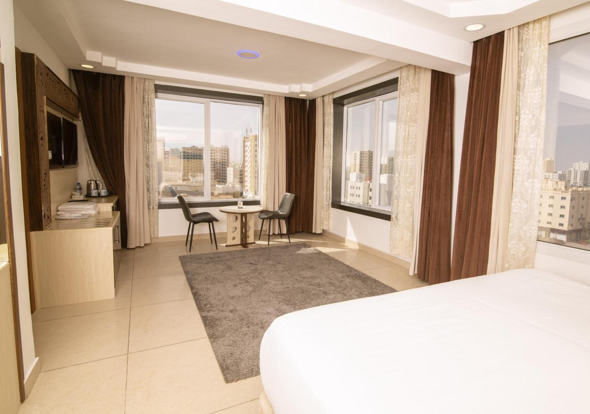Diamond Star Hotel فندق النجمة الماسية Seeb Bagian luar foto