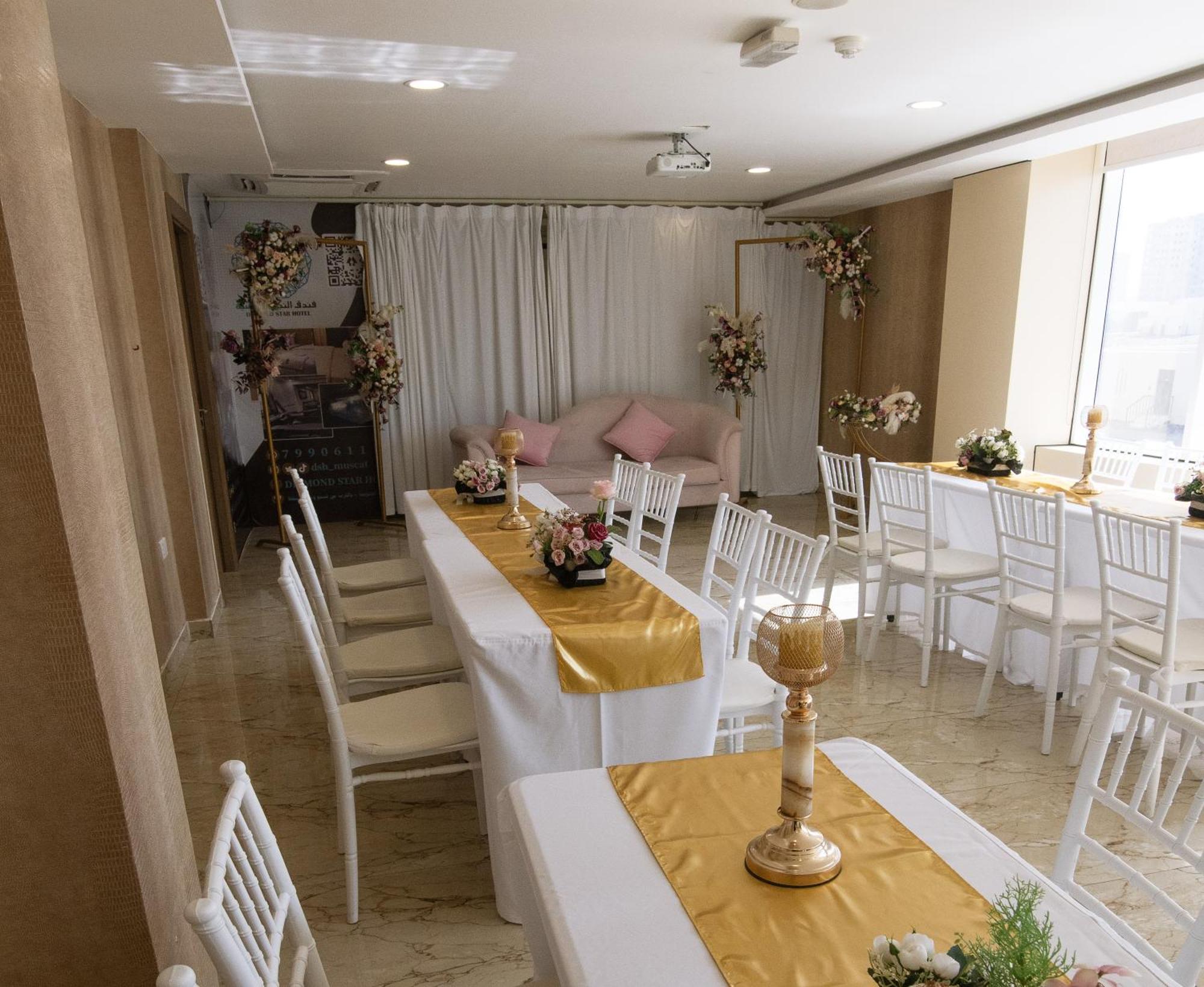 Diamond Star Hotel فندق النجمة الماسية Seeb Bagian luar foto