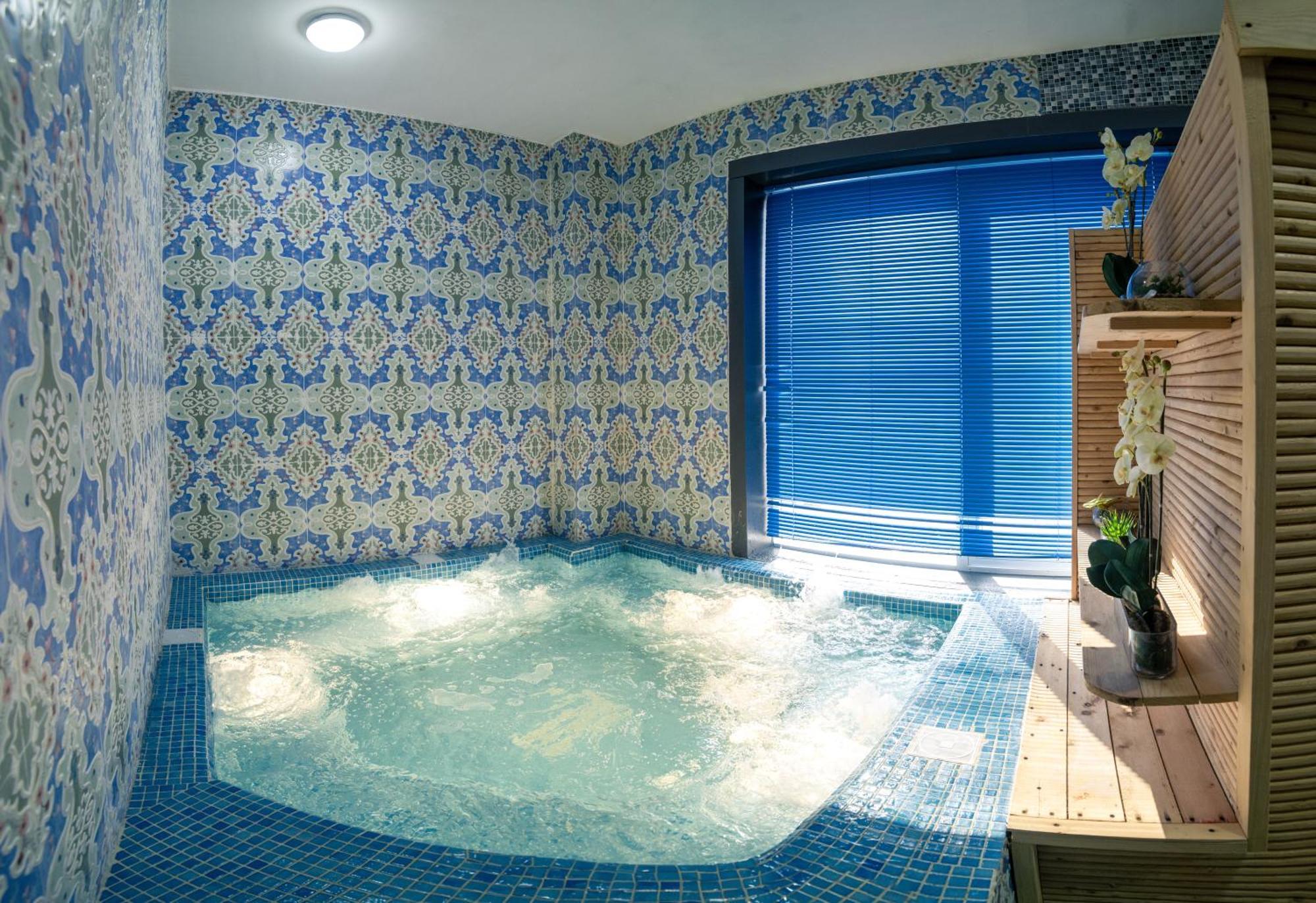 Diamond Star Hotel فندق النجمة الماسية Seeb Bagian luar foto
