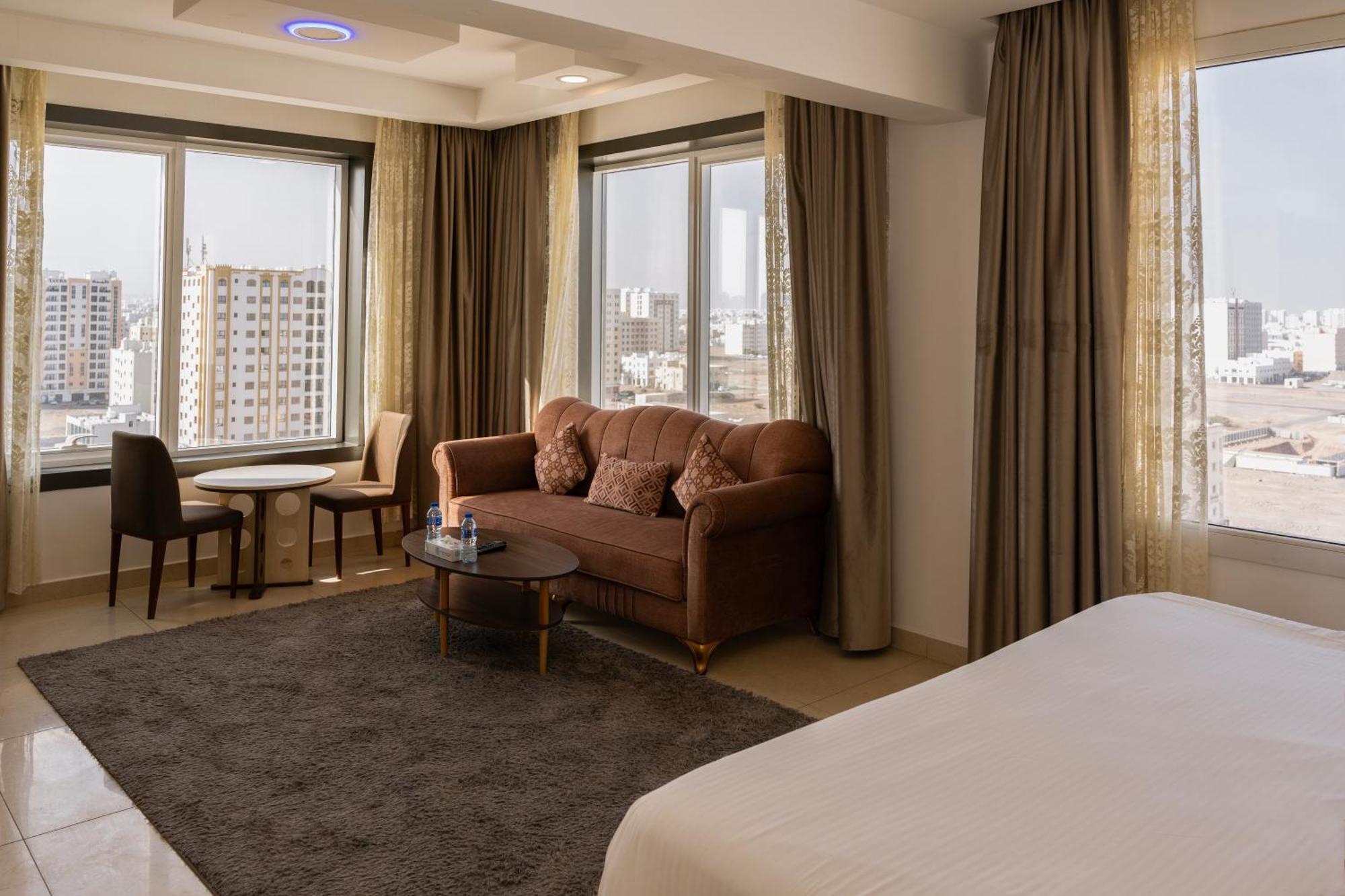 Diamond Star Hotel فندق النجمة الماسية Seeb Bagian luar foto