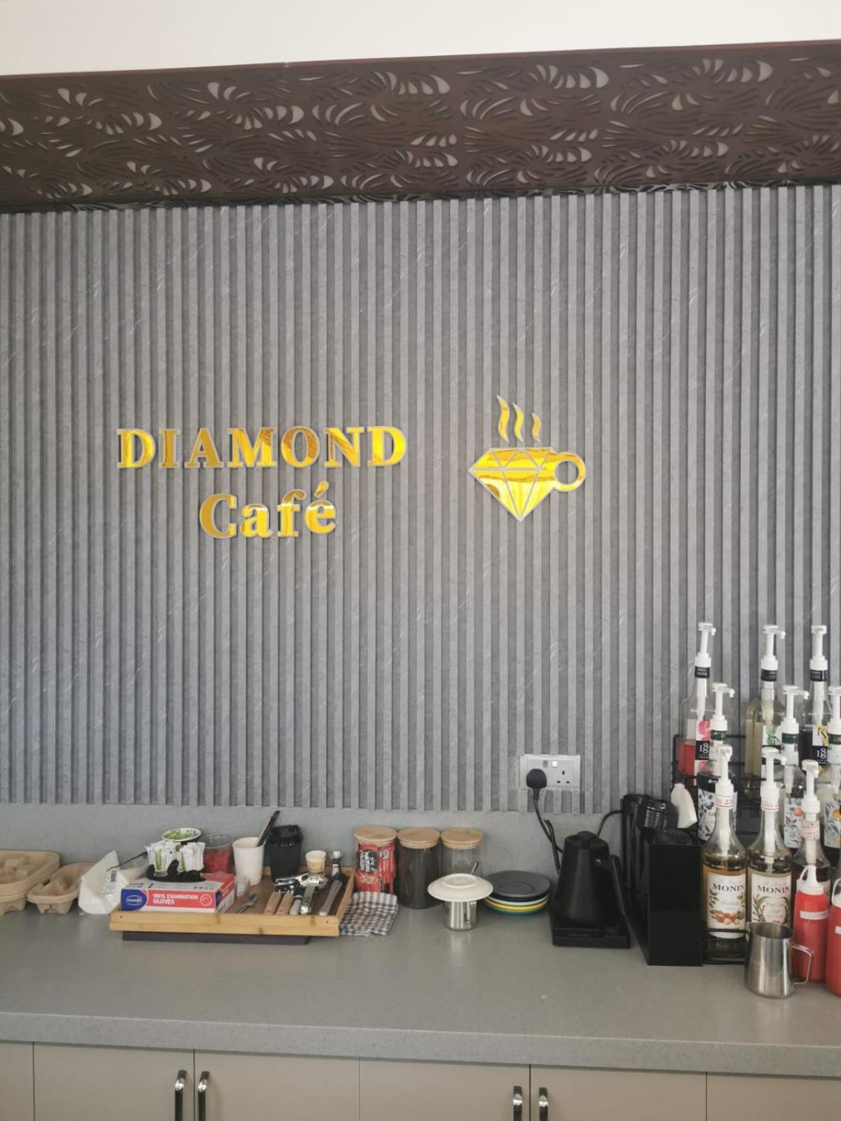 Diamond Star Hotel فندق النجمة الماسية Seeb Bagian luar foto